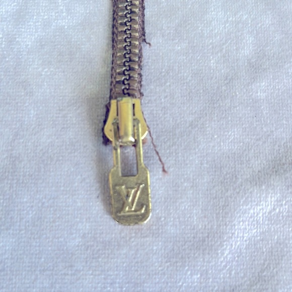 Louis Vuitton Accessories Louis Vuitton Zipper Pull Gold